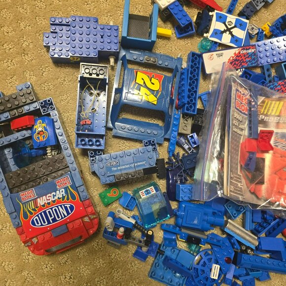 Lego Megablocks and Compatible with Lego Blocks Blue Car Misc Lot + Manual GA157 - Picture 4 of 13